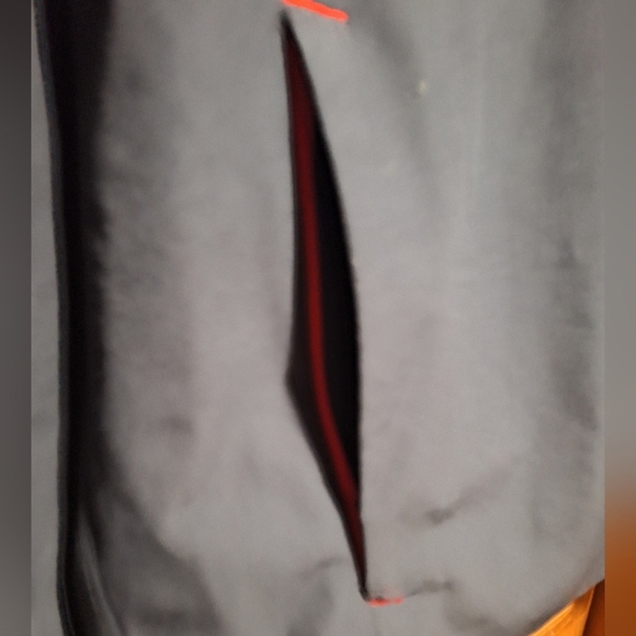 A Nike loose fit official Ohio State Buckeyes 1/4 zip jacket in a men's size med - Picture 8 of 11